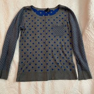 Women’s sweater size large